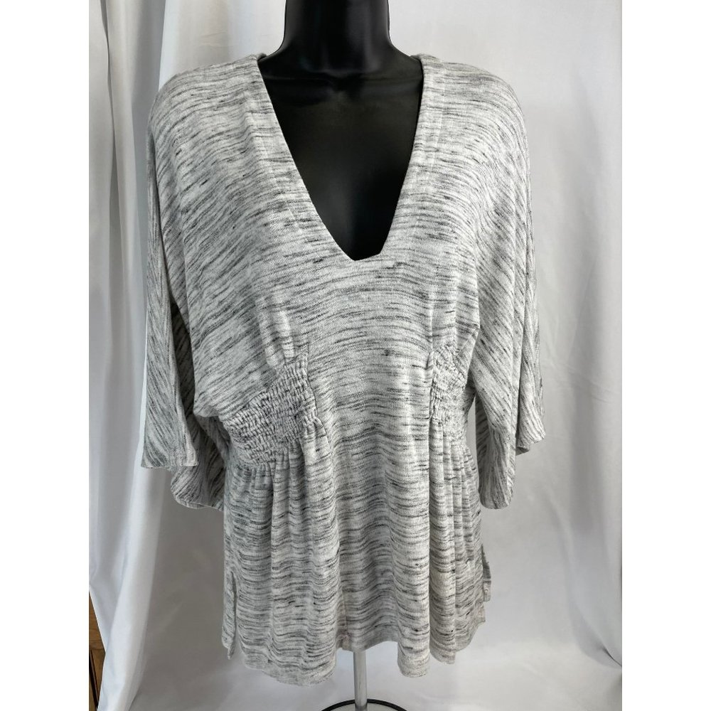 Page VI Women's Large Salt and Pepper Design Shirt